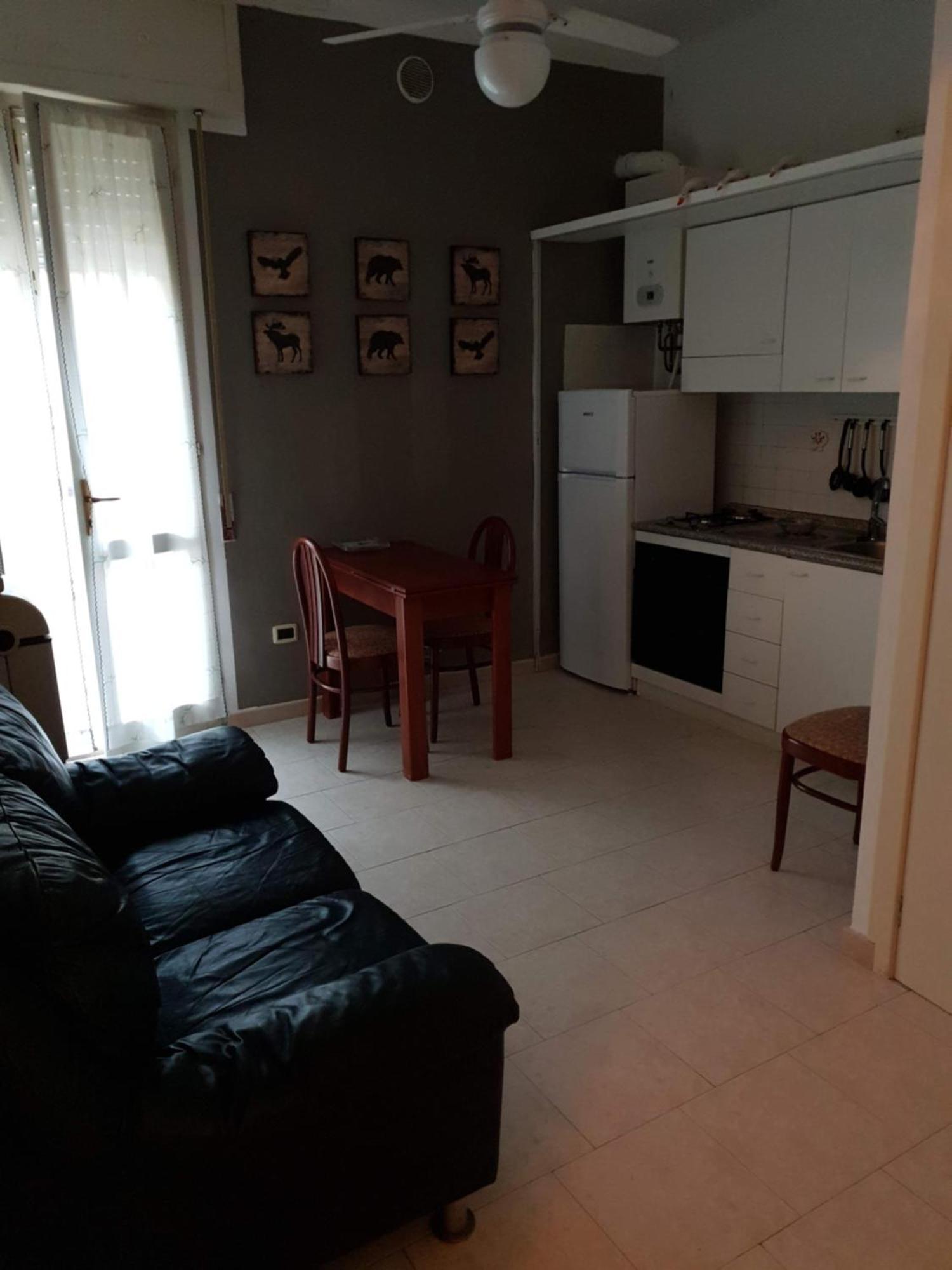 Residence Appartamenti Casa Vacanze Abbazia Pesaro Eksteriør bilde
